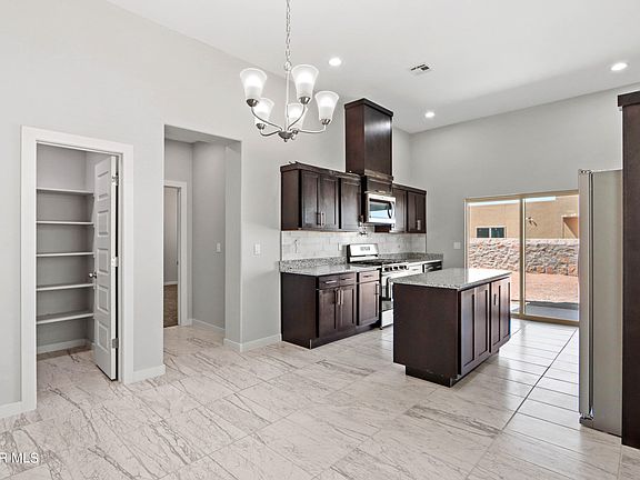4th image of 12801 Middlesbrough Ave