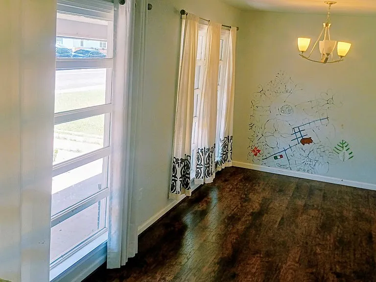312 McKnight Dr — Photo 4