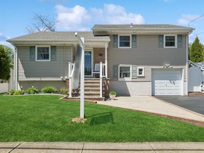 1697 Yale Road, Merrick, NY, 11566