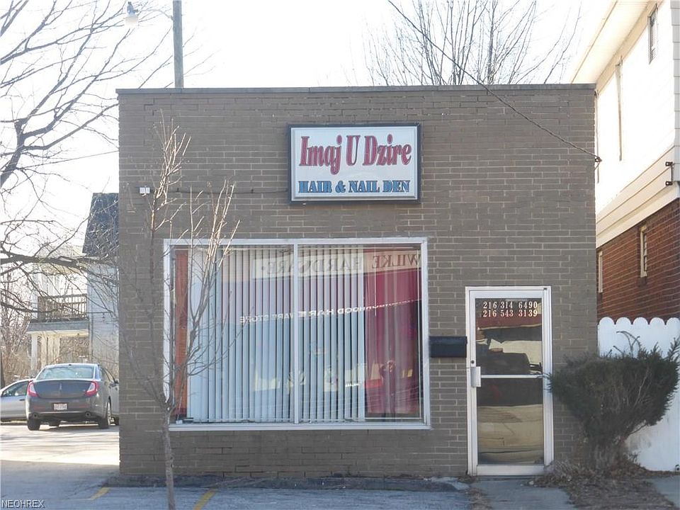 1st image of 802 E 222nd St