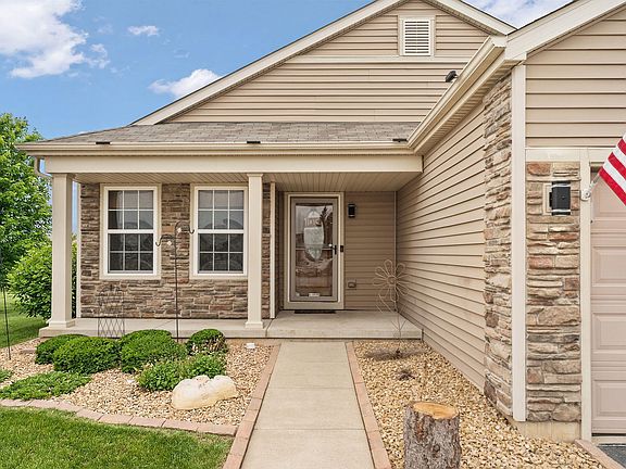 3rd image of 13691 Blue Springs Ct