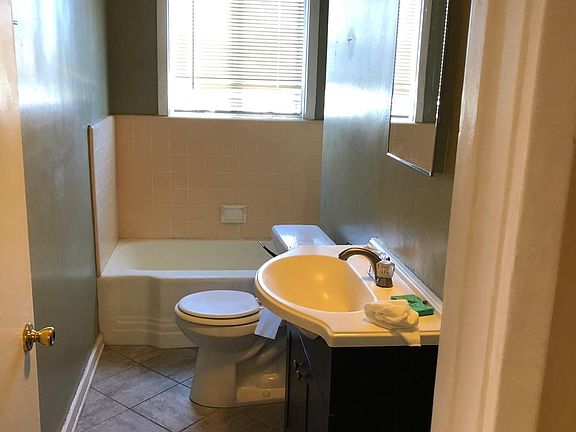 5th image of 230 Lime Ave #C