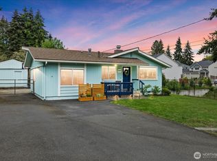 2018 5th St SW, Puyallup, WA 98371