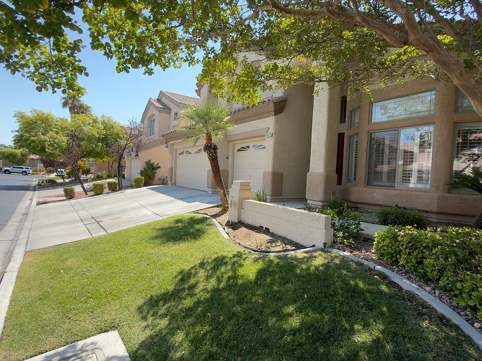 10619 Sunwind Ave