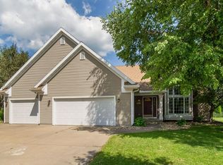 2055 Stratford Dr, Marion, IA 52302