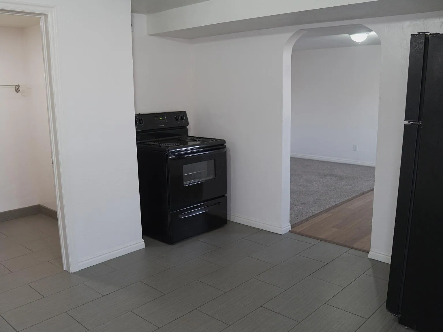 1 bed, 800 sqft, $1,295 — Photo 3