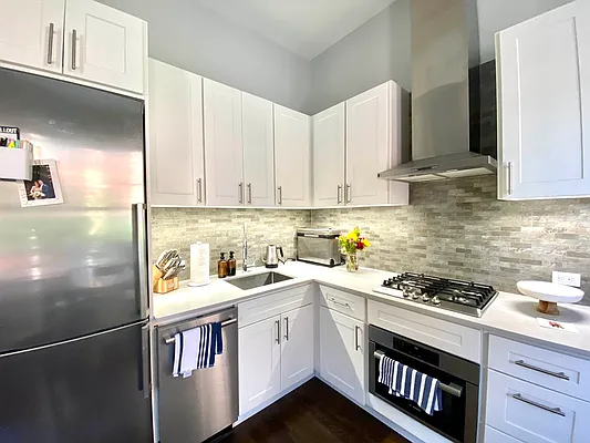 Rented by Corcoran | media 11