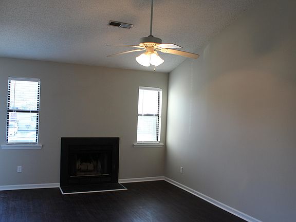 5th image of 239 Wyndham Cir #A