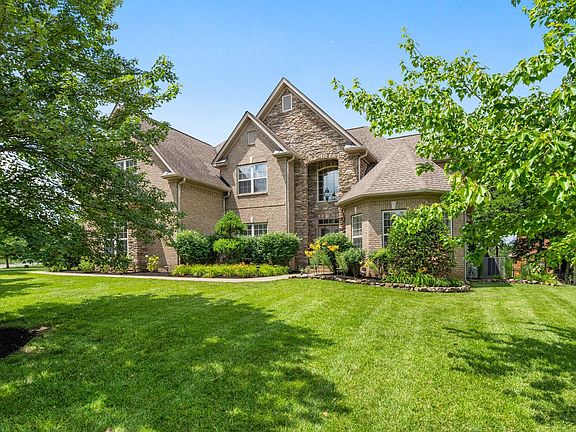 2nd image of 3355 Clovercroft Dr