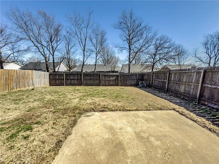 662 Appleridge Dr — Photo 10