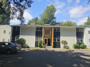19421 28th Ave NE APT A, Seattle, WA 98155