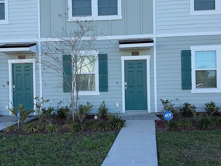 855 Centennial St — Photo 1