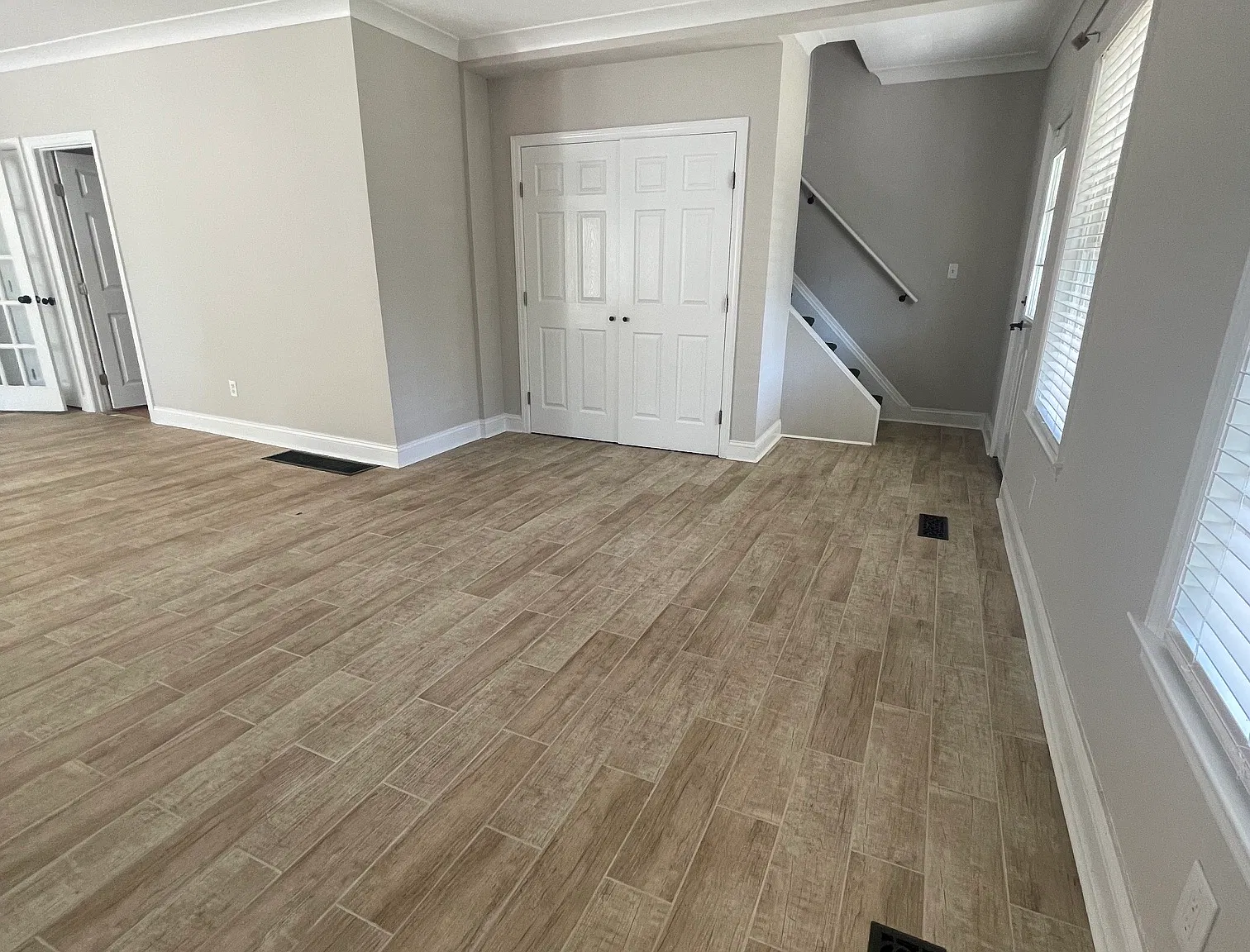 4 bed, 2318 sqft, $3,350 — Photo 4