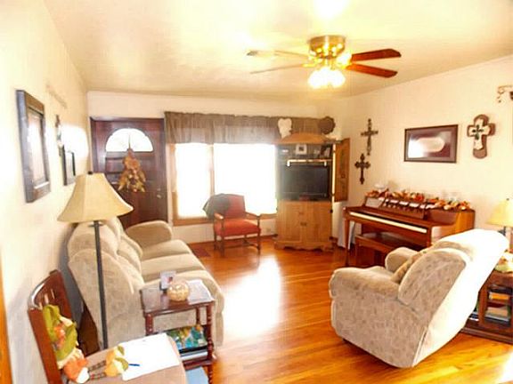 5th image of 1400 Lake Bardwell Dr