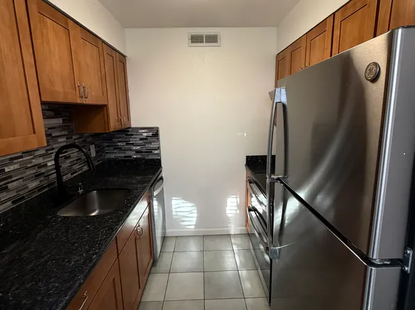 16240 NE 12th Ct #B-23, Bellevue, WA 98008