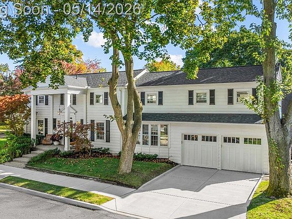 3rd image of 380 Kimberley Rd