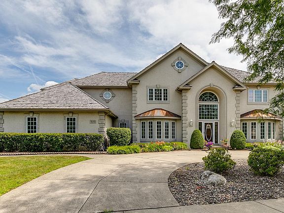 3rd image of 1618 Elderberry Dr