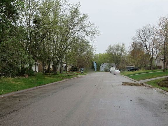 5th image of 800 2nd Ave N