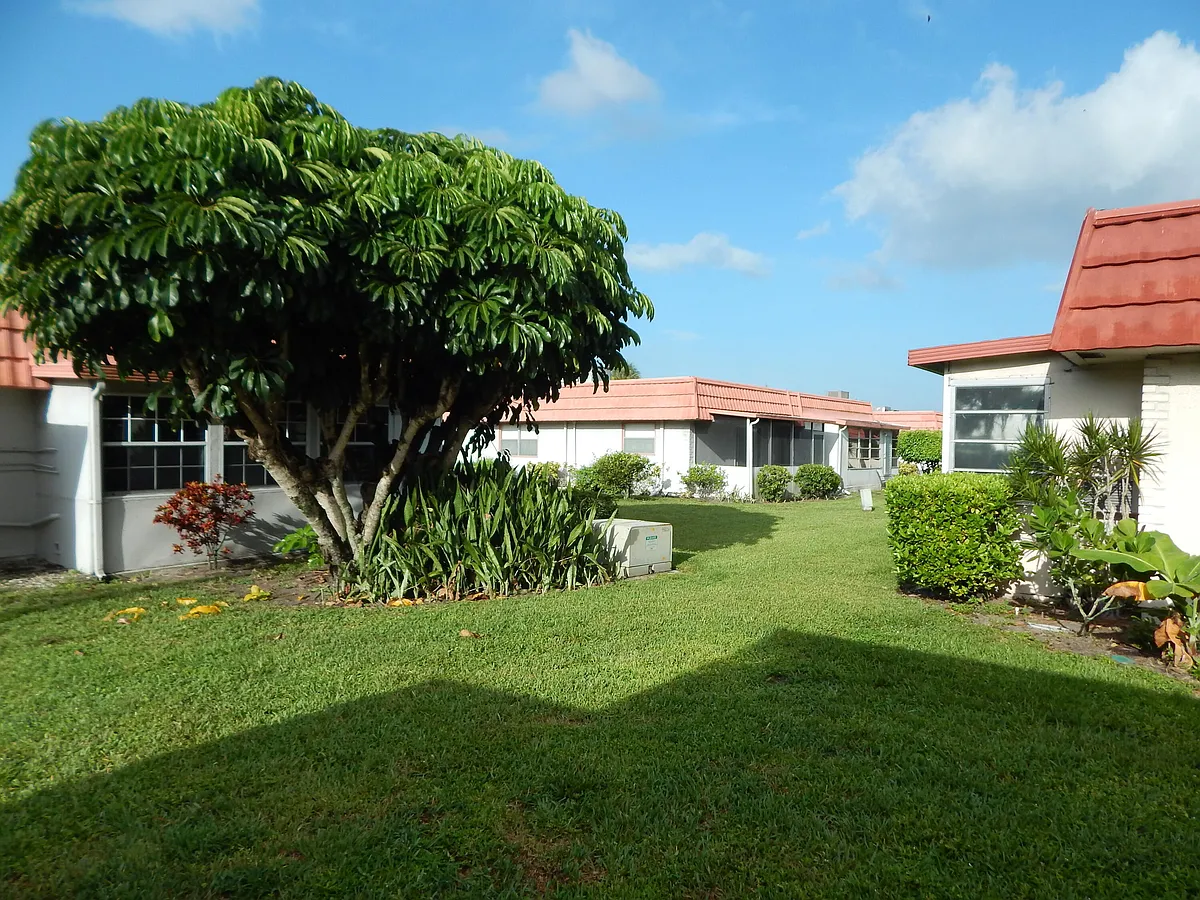 Building Photo - 242 Seville Ct #242-K
