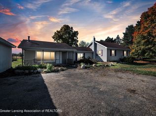 1894 E Colony Rd, Saint Johns, MI 48879