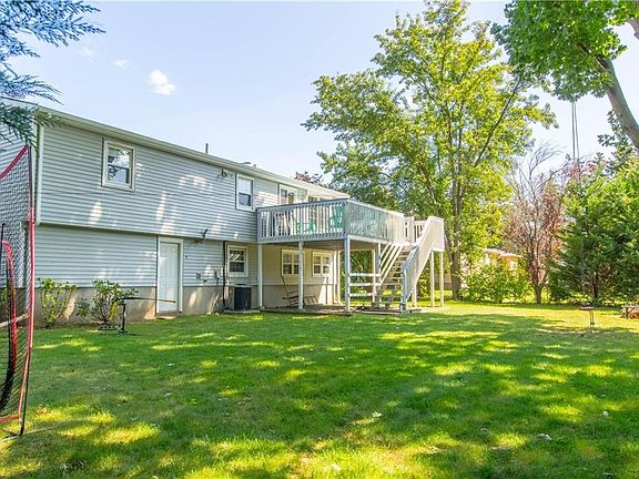 4th image of 26 Brookside Dr