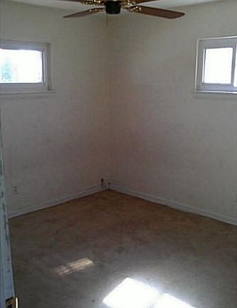 5th image of 748 De Laura Ln