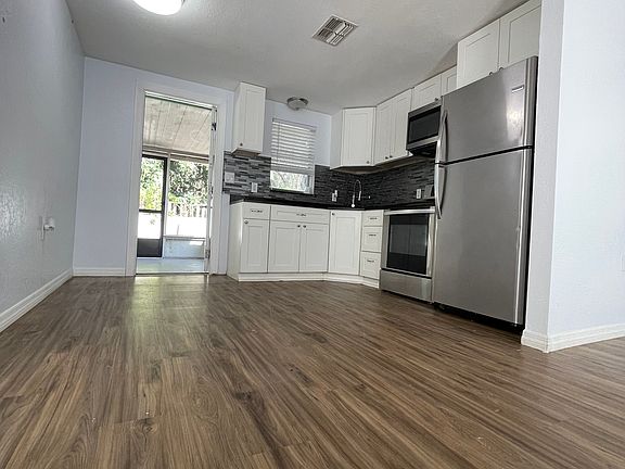 3rd image of 8435 Sunnydale Dr