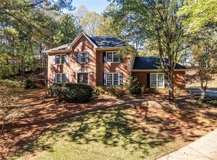 2090 Eves Rd, Roswell, GA 30076