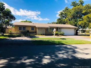 2130 NW 105th Ter, Pembroke Pines, FL 33026