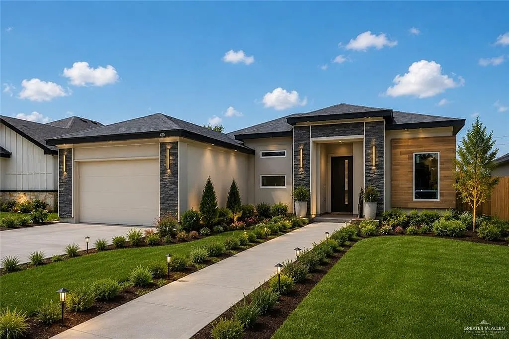 3 bed, 2.0 bath, 1597 sqft, $1,900 — Photo 1