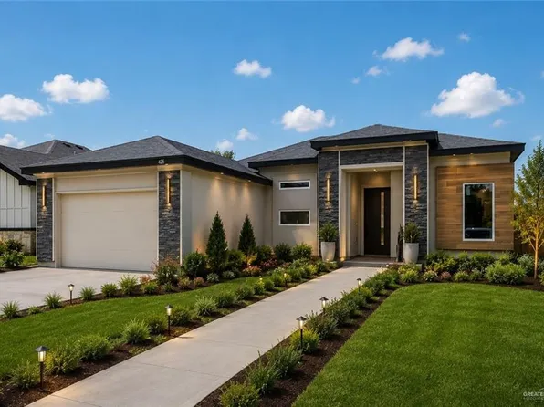 425 S 12th St, Alamo, TX 78516