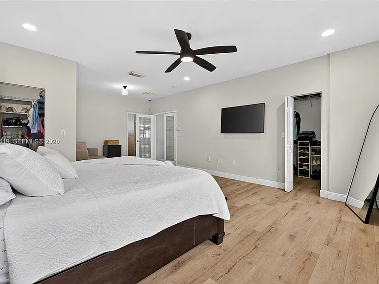 15874 SW 138th Ter — Photo 37