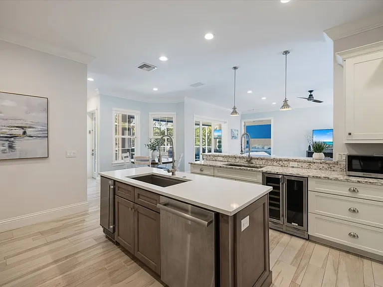 3919 Roberts Point Rd — Photo 15