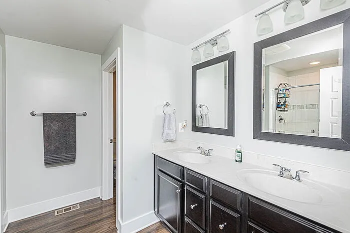 4361 Saunders Station Loop — Photo 16