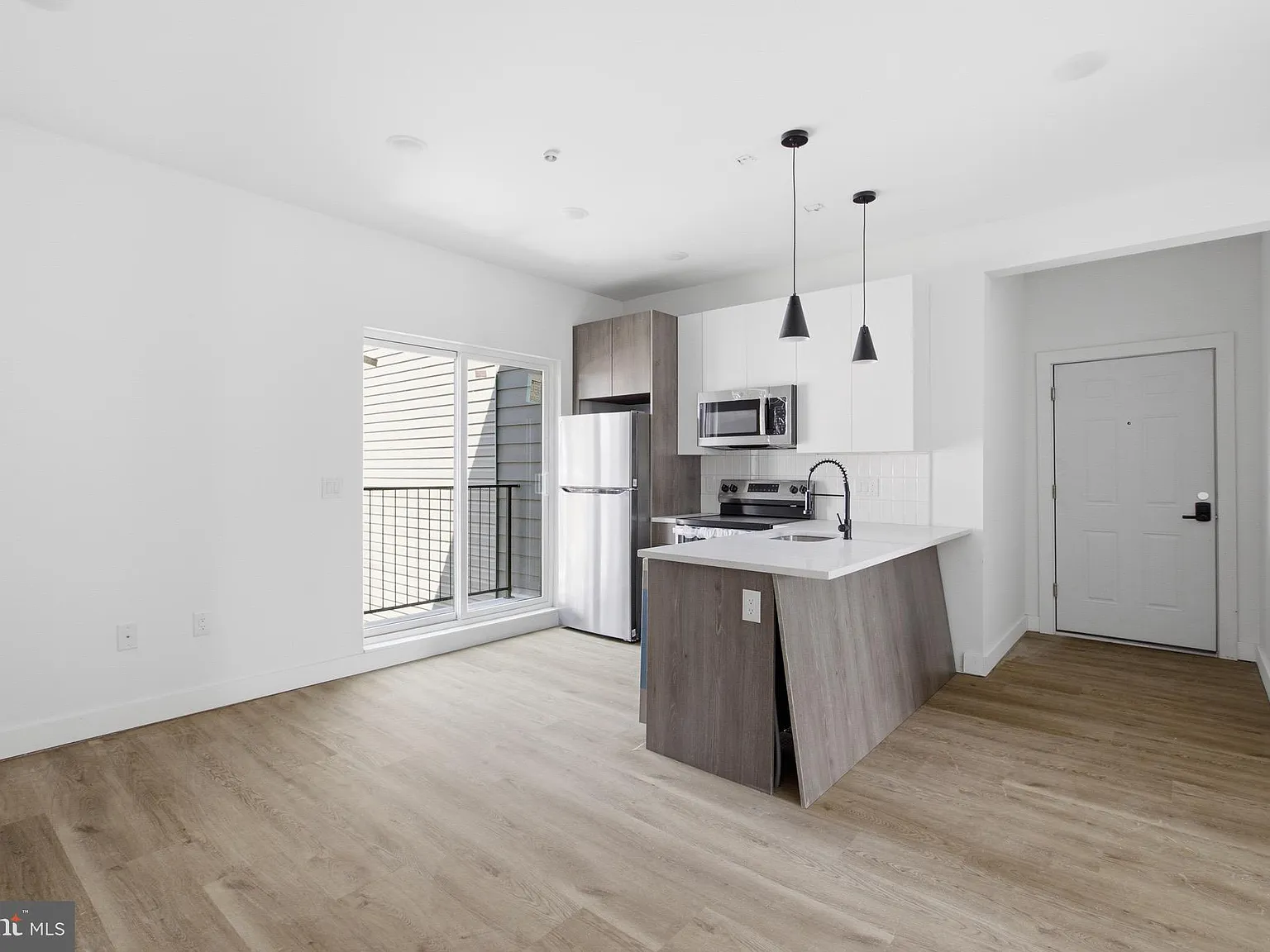 1 bed, $1,250 — Photo 2