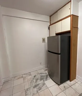 Sold by Dom Realty | media 7