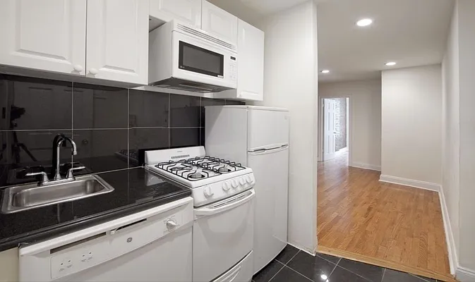 Rented by Creed Realty Group | media 4