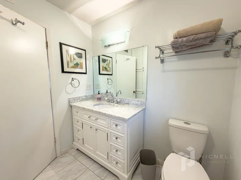1094 Manzanita Ave — Photo 16