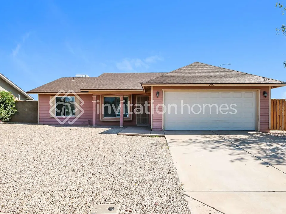 2551 E Diamond Cir