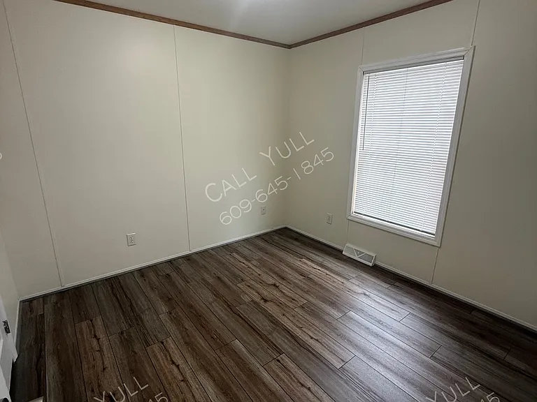 435 Franks Dr — Photo 6