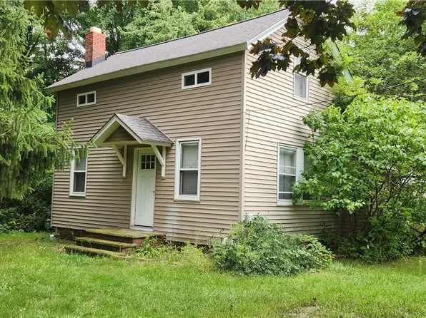 2543 McMackin Rd, Madison, OH 44057
