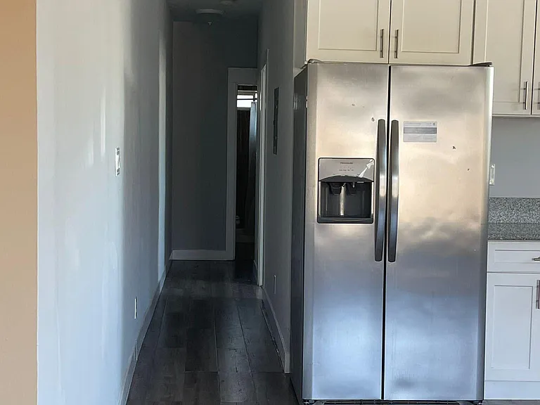 270 W 41st St — Photo 5