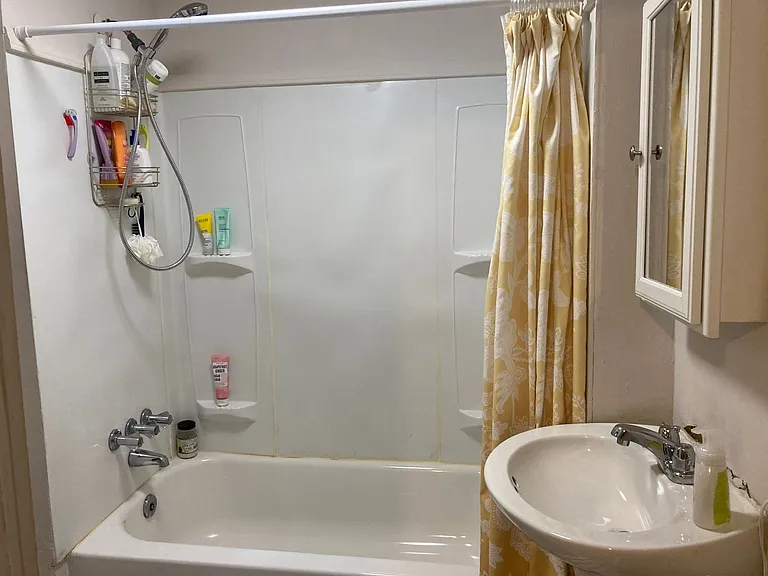 410 Gray Ave — Photo 9