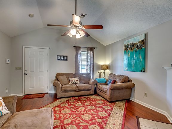 4th image of 4105 Sunrise Cir
