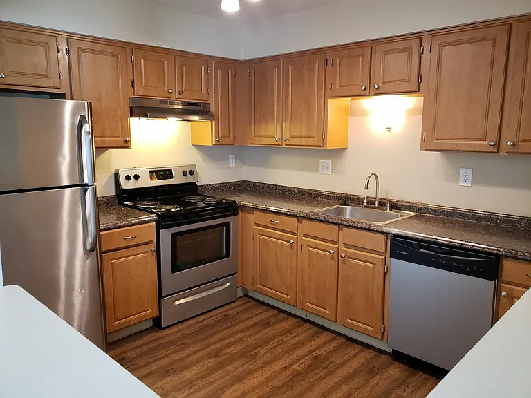 Harbour Club Apartments — Photo 53
