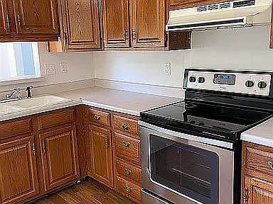 2nd image of 1512 Forest Ave