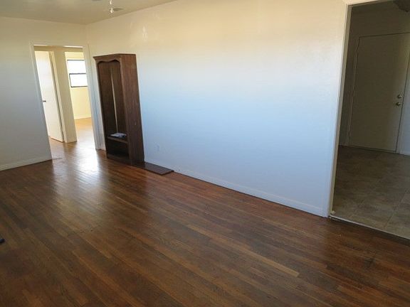 3rd image of 3623 Spruce Ave