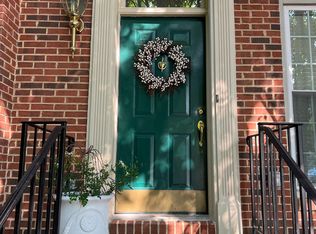 2416 N Hampton Dr, Alexandria, VA 22311