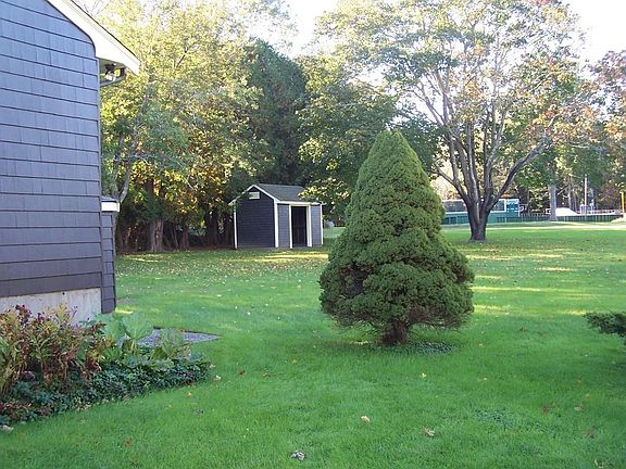 4th image of 48 Belmont St