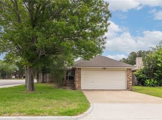 826 Azalea Ct, College Station, TX 77840